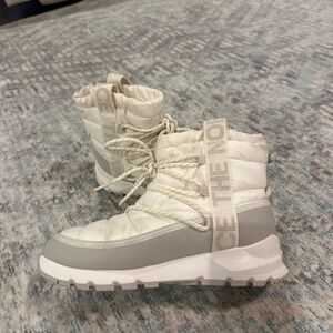 The North Face Women’s THERMOBALL™ Lace Up Waterproof Boots